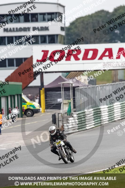 Vintage motorcycle club;eventdigitalimages;mallory park;mallory park trackday photographs;no limits trackdays;peter wileman photography;trackday digital images;trackday photos;vmcc festival 1000 bikes photographs